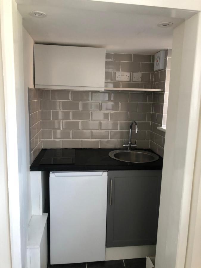 Lovely Modern Decorated 1 Bed Studio นิวพอร์ต ภายนอก รูปภาพ